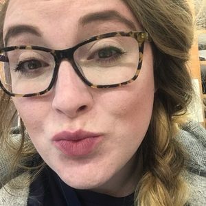 Meet your Posher, Kasey